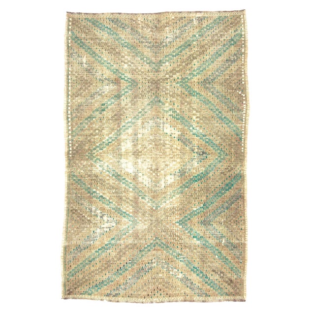 1960s Vintage Embroidered Washed Out Cotton Kilim- 4′10″ × 7′5″ For Sale