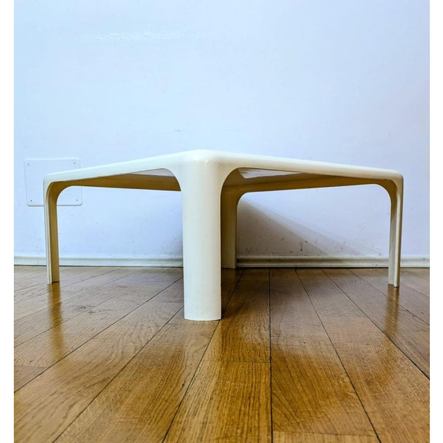 Vico Magistretti White Demetrio 70 Coffee Table by Vico Magistretti for Artemide, Italy, 1970s For Sale - Image 4 of 15