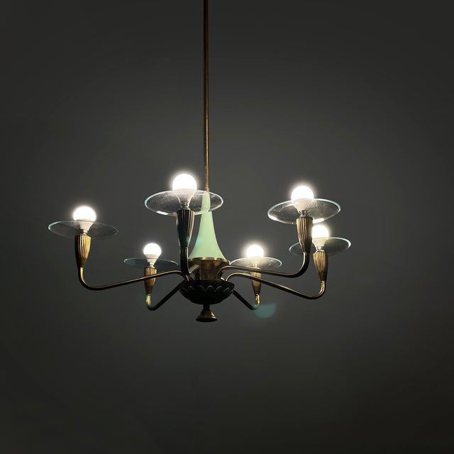 Italian mid-century modern chandelier in brass, glass and green metal, 1950s Six-arm chandelier with six bulbs. Each bulb...