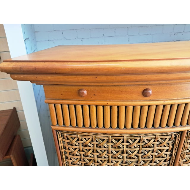 Vintage Coastal Bohemian Bamboo Rattan Tropical Tiki Bar and Swivel Stools, 1970s, Set of 3 For Sale - Image 11 of 18