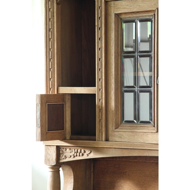 This Danish buffet cabinet from the mid-19th century is made in oak with a strong solid pine structure. The piece has a...