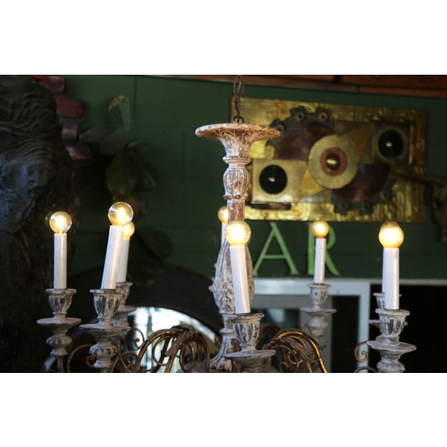 1940s Italian Rococo Revival Painted Wood & Gilt Wrought Iron 8-Light Chandelier For Sale - Image 17 of 18