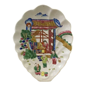 Chinese Off White Porcelain Scenery People Shell Shape Display Plate B