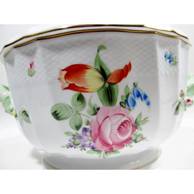 Late 20th Century Herend China Hungary Printemps Large Round Tureen For Sale In Denver - Image 6 of 12