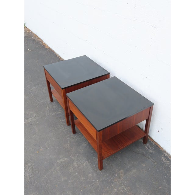 Knoll Two Tones Mid Century Modern Nightstands Bedside Tables a Pair 6597 For Sale In Miami - Image 6 of 17