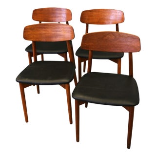 Chairs in Teak and Black Leather by Harry Østergaard for Randers Møbelfabrik, 1960s, Set of 4 For Sale