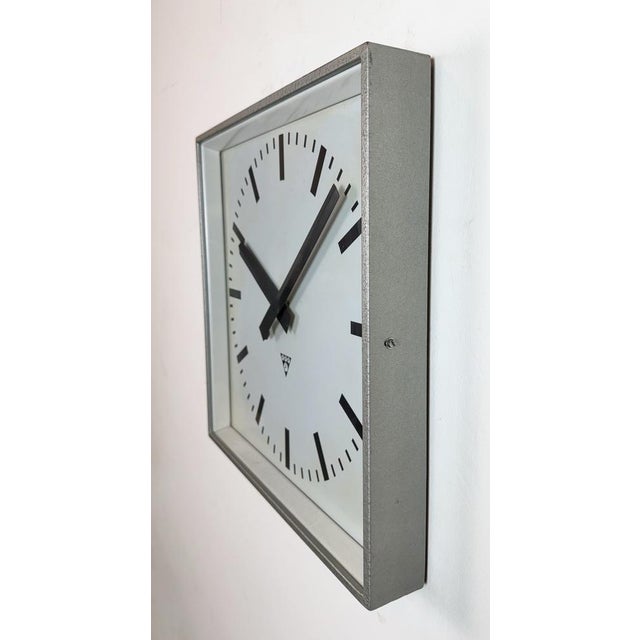Industrial Large Grey Square Wall Clock from Pragotron, 1970s For Sale - Image 3 of 18