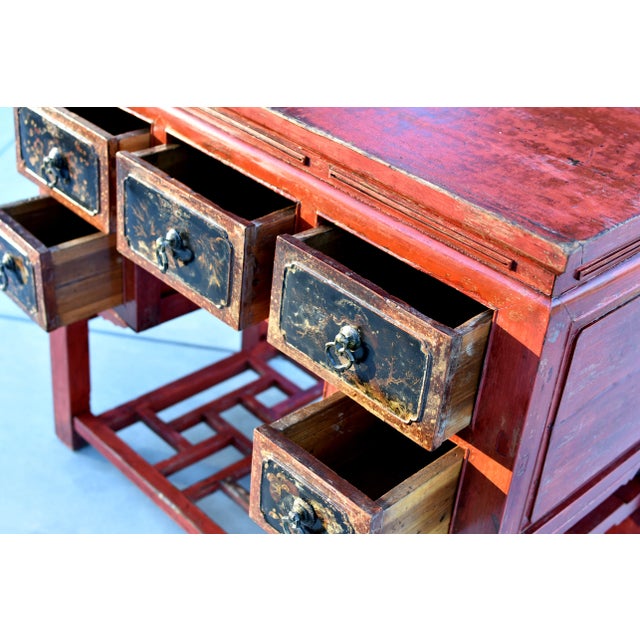 19th Century Red Lacquered Chinese Table With Screen Base For Sale - Image 4 of 12