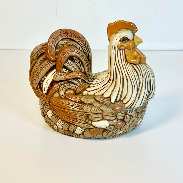 We love this little Hen on Nest Covered Tureen Serving Bowl. It’s from an Arnel’s mold dated 1983 but the artist completed...