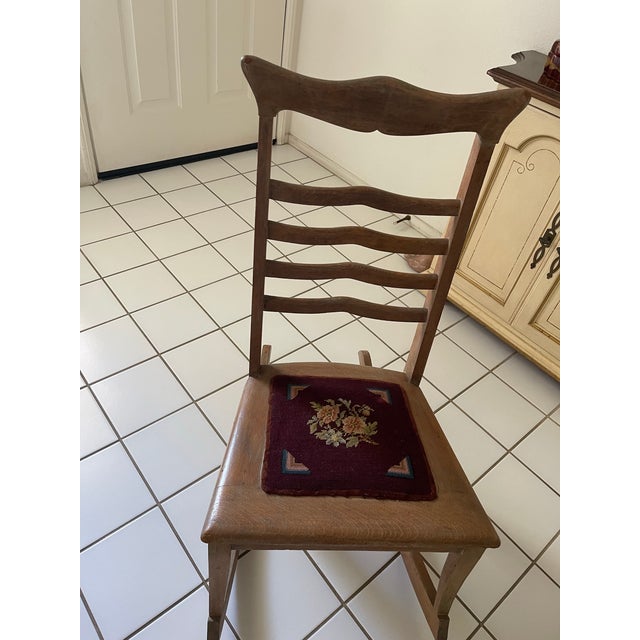 Early 20th Century Antique Oak Ladder-Back Sewing Rocker – Circa 1900, in the Style of Js Ford, Johnson & Co. For Sale - Image 5 of 12