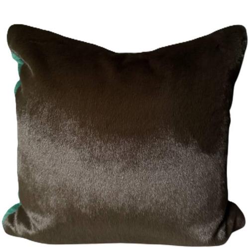 Tailored with a combination of vegan Fur in lush fluffy green and sleek mud. Size 50 cm × 50 cm | 19.7" × 19.7" Front...