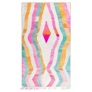 Geometric Modern Tribal Waves Soft White Rug "Blush Dune" by Doris Leslie Blau For Sale