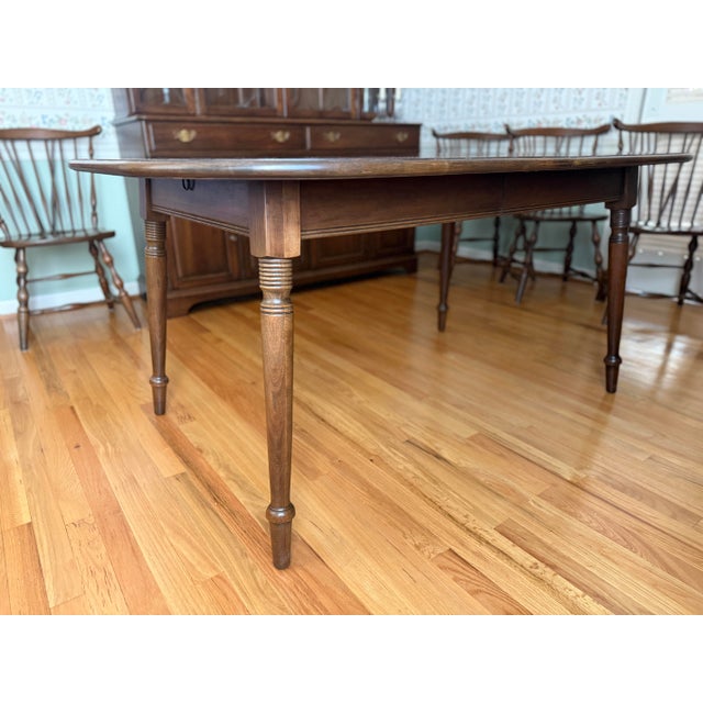 1960s Pennsylvania House Windsor Cherry Dining Set (6 Chairs + Adjustable Length Table) -Set of 7 For Sale In Pittsburgh - Image 6 of 12