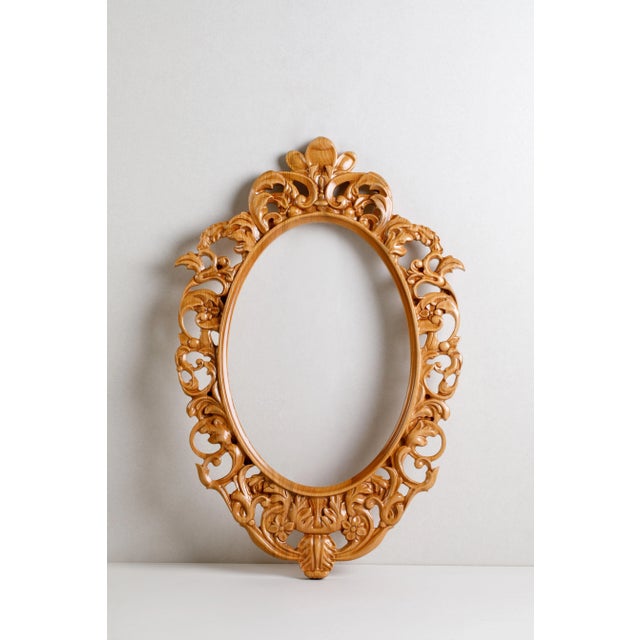 Antique Style Oval Wall Mirror New – not previously owned. Shows absolutely no signs of wear. Dimensions H 31.50 in. x W...