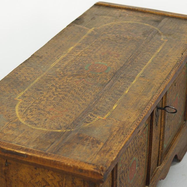 Primitively decorated / painted bridal chest from Germany, to be exact from the Swabian Alps. The chest has a very rustic...