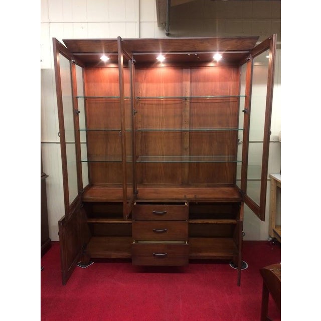 Ethan Allen Vintage China Cabinet, Ethan Allen Furniture For Sale - Image 4 of 8