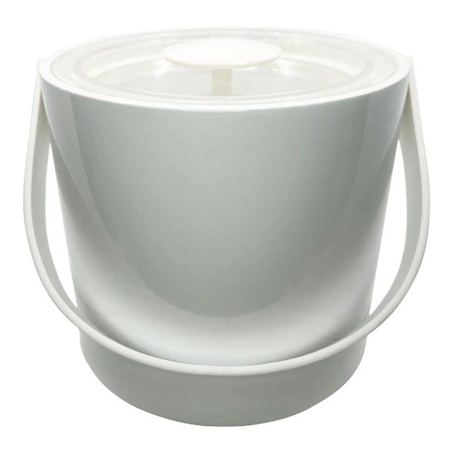 1970s Hollywood Regency White Acrylic Ice Bucket Champagne Chiller by Georges Briard For Sale