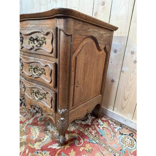 Louis XV Style Chest of Drawers from Nîmes in Oak For Sale - Image 3 of 11