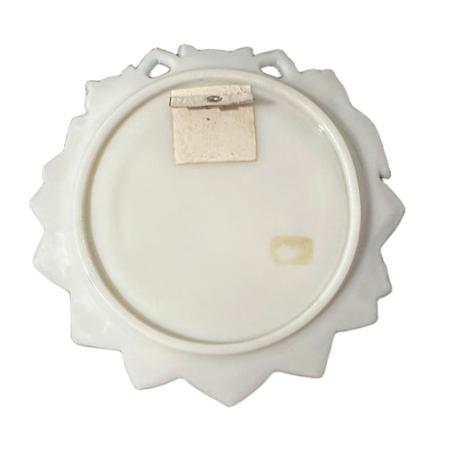 Victorian Antique Victorian Westmorland Three Bears Milk Glass Decorative Wall Plate - Nursery Decor For Sale - Image 3 of 3