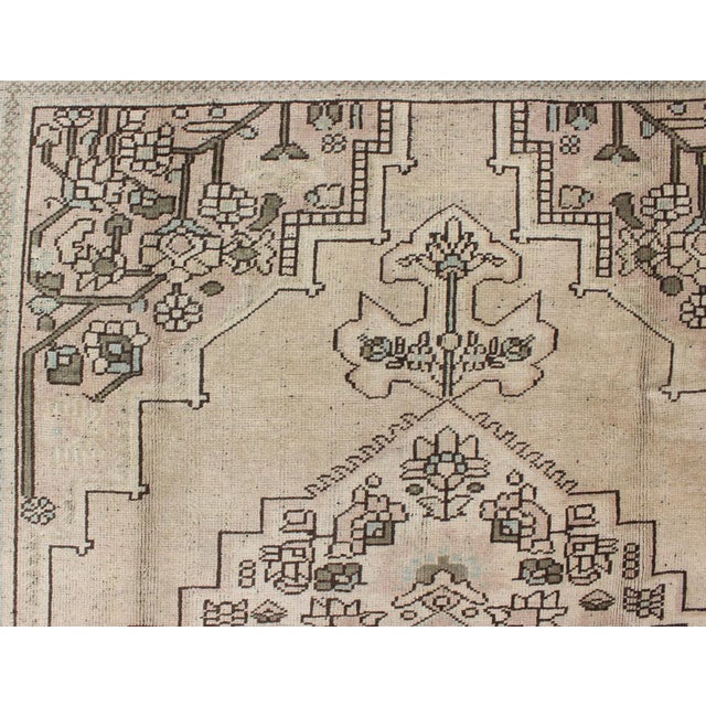 Mid 20th Century Vintage Turkish Oushak Rug With Center Medallion Design in Earthy Colors For Sale - Image 5 of 10