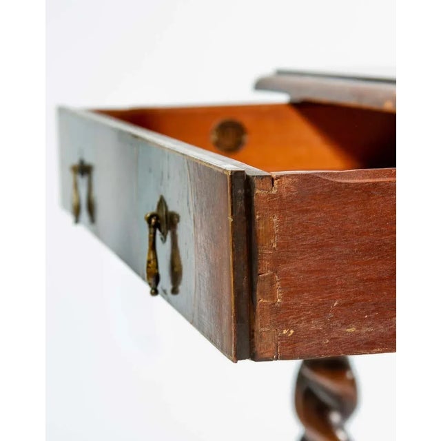 Mid 20th Century Sligh-Lowry Barley Twist Side Table with Inlay Marquetry Top and Drawer For Sale - Image 11 of 13