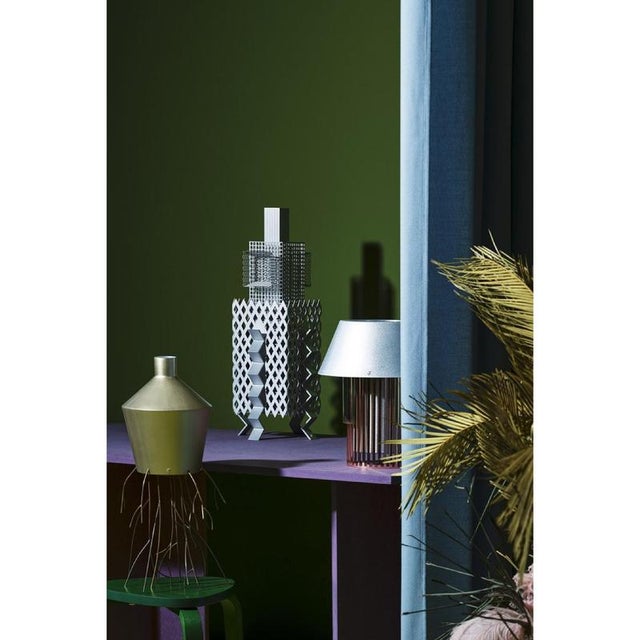 Contemporary Raw & Rainbow Bruto Sculpture in Powder-Coated Aluminum by Altreforme For Sale - Image 3 of 9