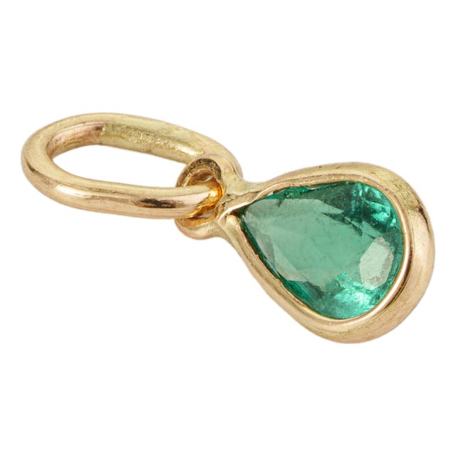 Minimalist 14k Gold Charm Fine Jewerlry Peardrop Emerald Pendant for Her For Sale
