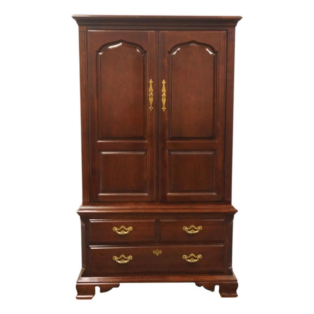 Thomasville Furniture Collector's Cherry Traditional Style 40" Media Chest 10111-336 For Sale