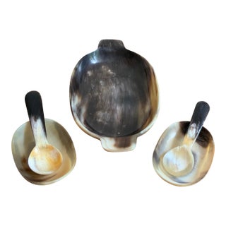 Vintage Hand Carved Horn Caviar Serving Dishes - Set of 5 Pcs. For Coastal, Natural, British Colonial & Palm Beach Regency Entertaining. See Pics! For Sale