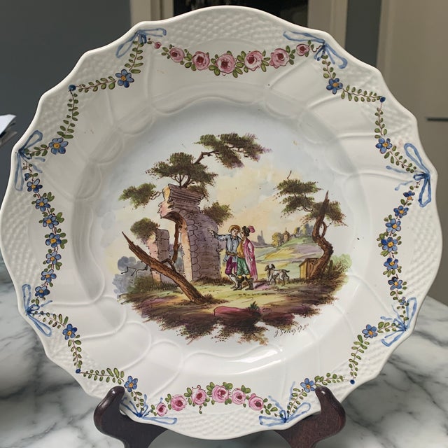 French Provincial Pair of 19th Century Charming Faience Plates For Sale - Image 3 of 8