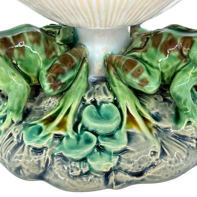Glass Minton Majolica Mushroom Tazza With Three-Frog Base, English, Dated 1868 For Sale - Image 7 of 13