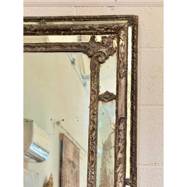 Early 18th Century Tall Baroque Carved, Mecca Silvered and Giltwood Mirror For Sale - Image 4 of 4