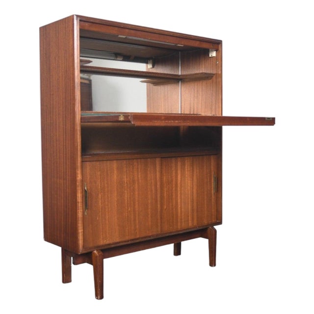 Mid 20th Century Beaver + Tapley Narrow Cocktail Bar in Mahogany #2 For Sale