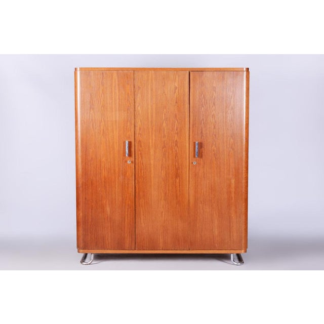 Bauhaus Wardrobe in Oak and Chrome-Plated Steel, Czechia, 1930s For Sale - Image 11 of 12
