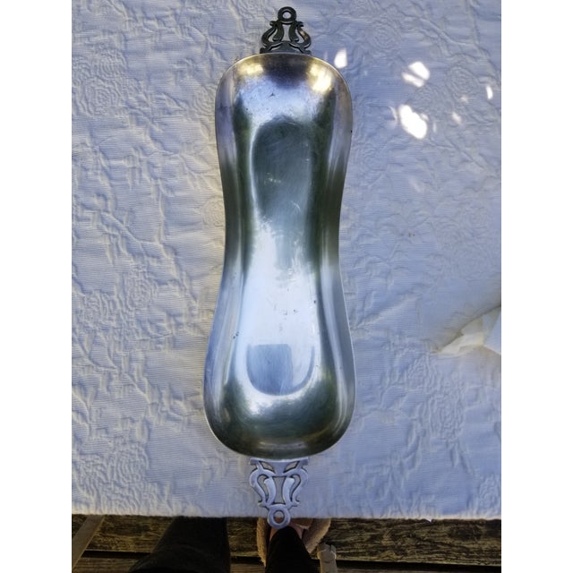 1930s Mid-Century Modern Sheffield Mfg. Co Silver Nickel, Silver Plate Bread Tray For Sale In New York - Image 6 of 6