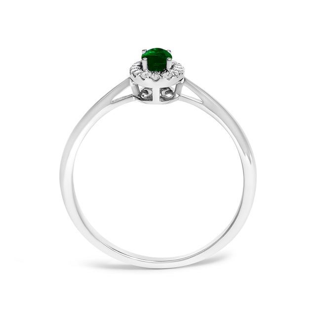 10K White Gold 5X3MM Oval Green Emerald and Diamond Accent Halo Ring (I-J Color, I1-I2 Clarity) - Ring Size 6 For Sale In New York - Image 6 of 7