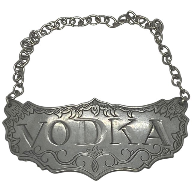 Vintage Stieff Historic Newport pewter Vodka decanter label tag. The tag includes a nice attached link chain to allow for...