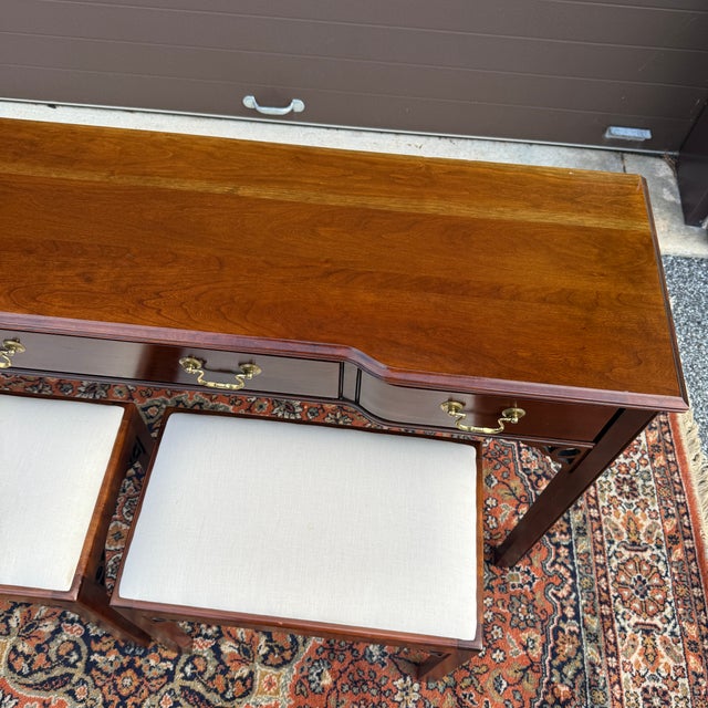 American Vintage Tradition House Chippendale Solid Cherry 3 Drawer Console Table Set With Pair of Benches or Stools - 3 Pieces For Sale - Image 3 of 18