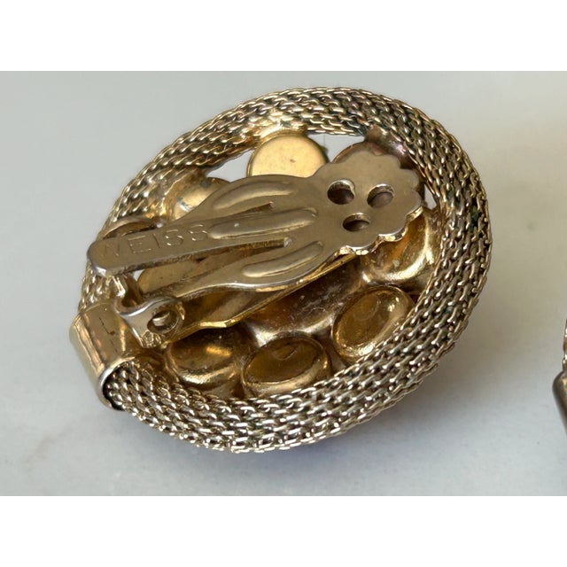 Vintage Weiss Magenta Pink Rhinestone Earrings Gold Tone Rhinestone Cluster Clip-Ons, A Pair For Sale - Image 12 of 14