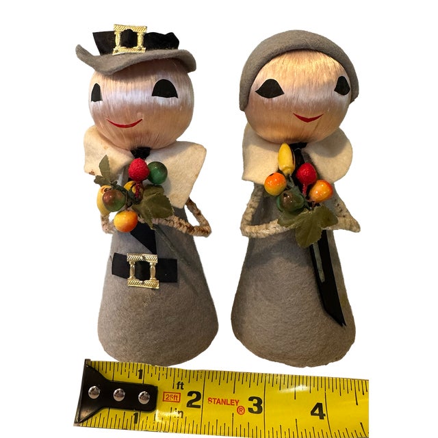 Gray Mid-Century Handmade Folk Art Pilgrim Thanksgiving Figures—a Pair For Sale - Image 8 of 8
