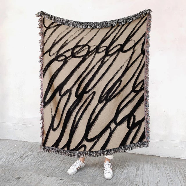 Woven throw blanket, 50"x60" (127x152cm) Abstract black lines on beige background. Geometric illustration Our premium...