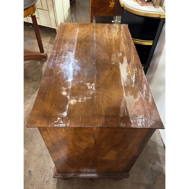 English William and Mary Walnut Chest For Sale - Image 4 of 7