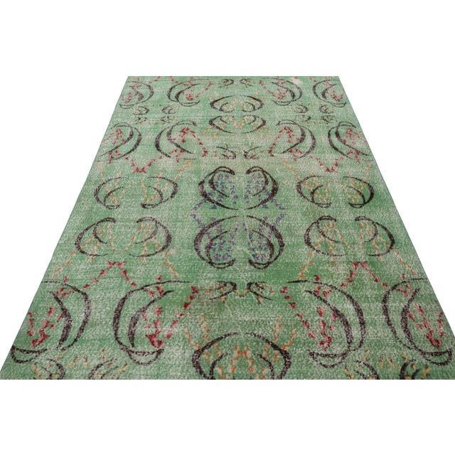 1960s Vintage Zeki Müren Rug in Green With Colorful Geometric Patterns From Rug & Kilim For Sale - Image 5 of 8