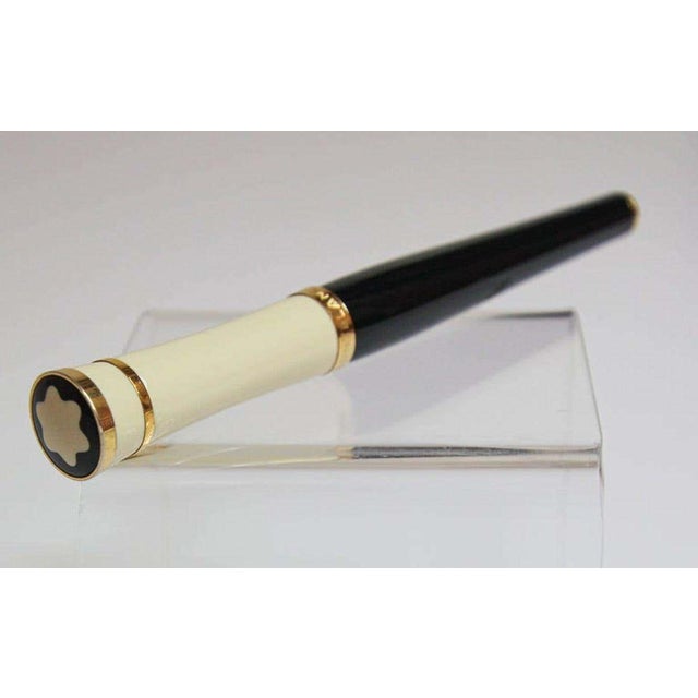 Montblanc Greta Garbo Special Edition Ballpoint Pen with Akoya Pearl, Germany For Sale - Image 12 of 16