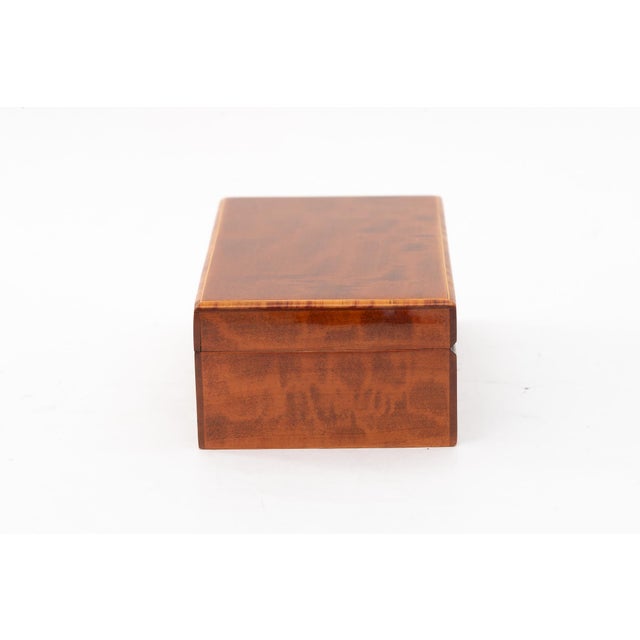 Art Deco Nut Veneer Jewelry Box with Edge Inlay, Vienna, Austria, 1920s For Sale - Image 6 of 15