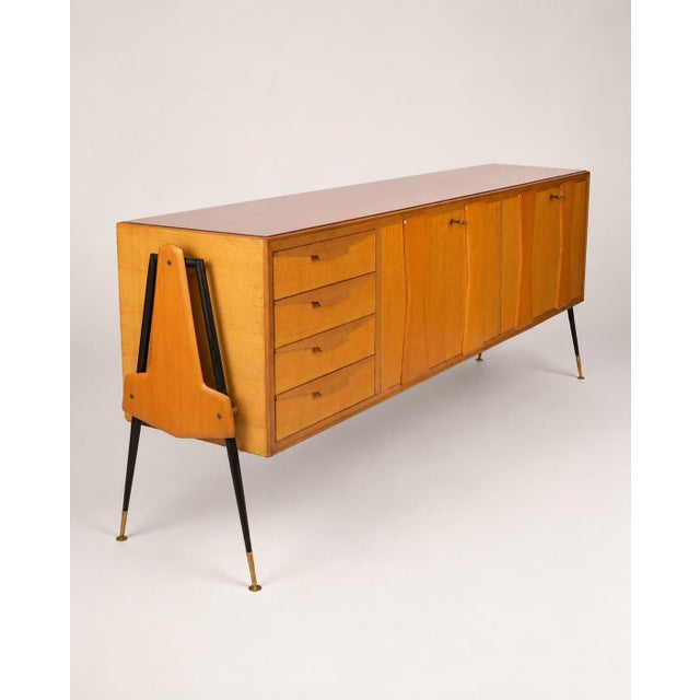 Italian Sideboard in Wood with Glass and Bronze by Silvio Cavatorta, 1950 For Sale - Image 4 of 9