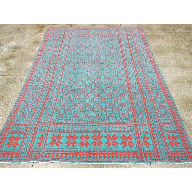 Mid-20th Century Handmade Persian Flat-Weave Kilim Room Size Carpet For Sale - Image 4 of 10