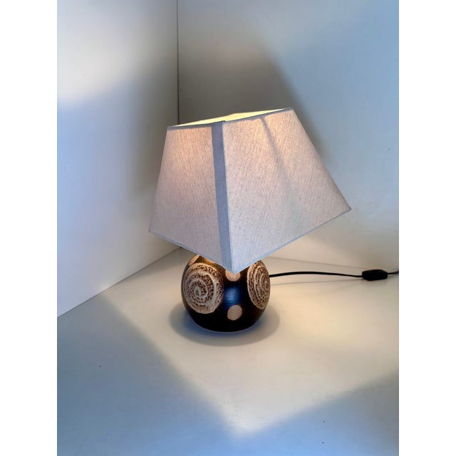Vintage Ceramic Table Lamp with Circular Decoration and Swivel Lampshade, Germany, 1960s For Sale - Image 9 of 18