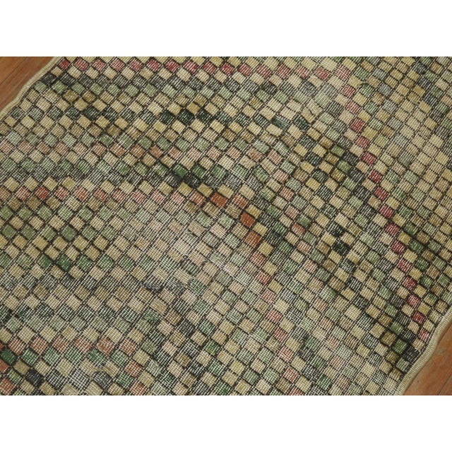 Mid-20th Century Turkish Deco rug Details rug no. r5179 size 3' 5" x 8' 1" (104 x 246 cm)