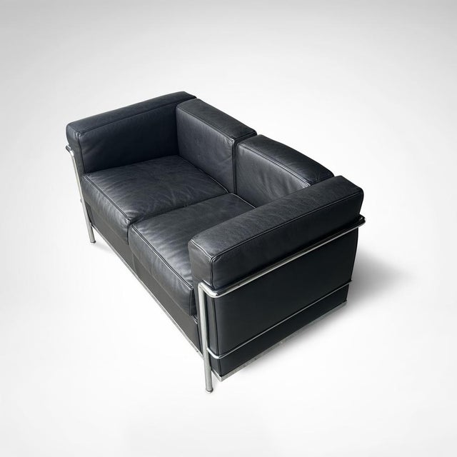 LC2 2-Seater Sofa by Le Corbusier for Cassina, 1990s For Sale - Image 6 of 7